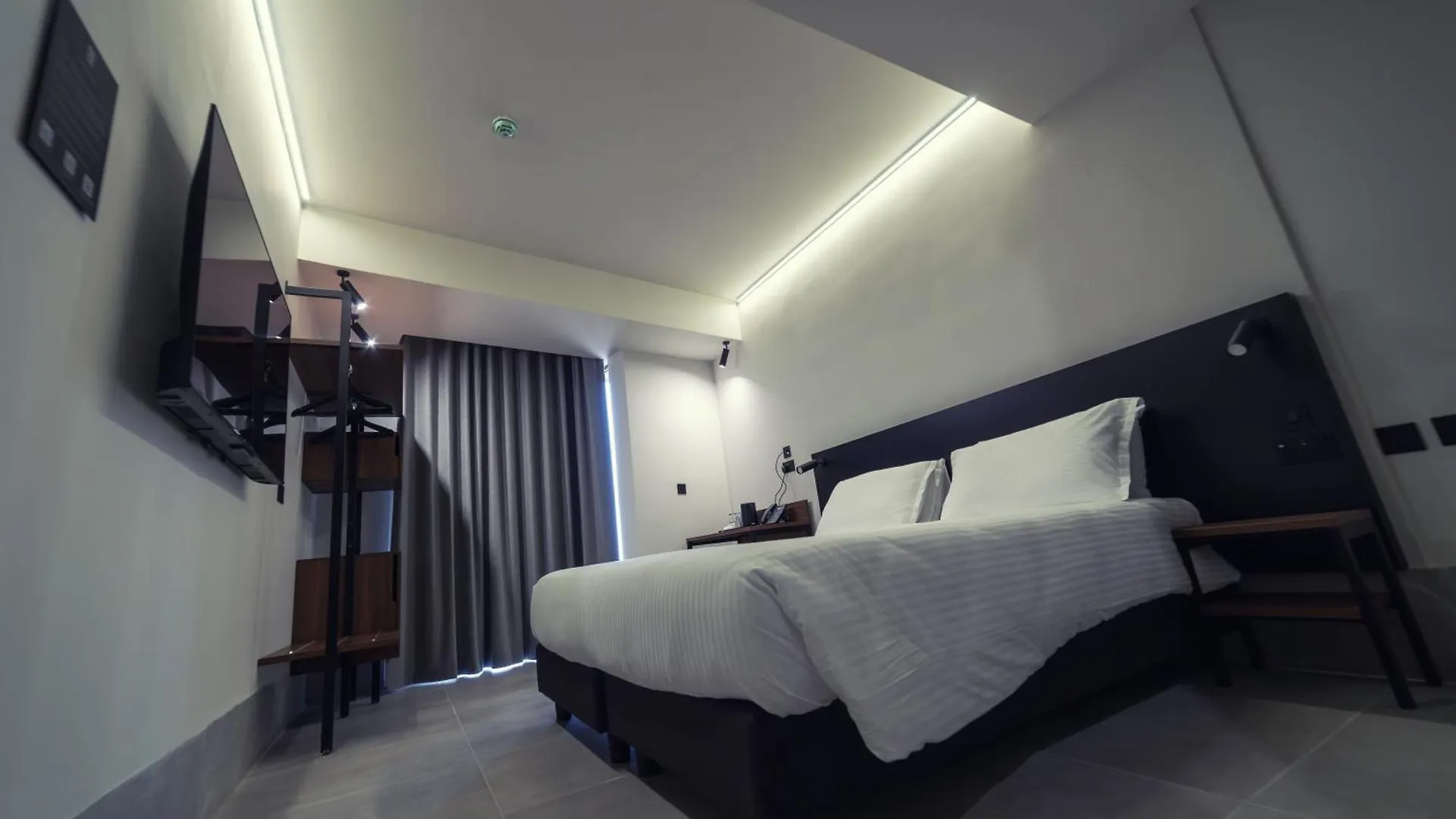 Onyx Hotel Saint Julian's 3*,
